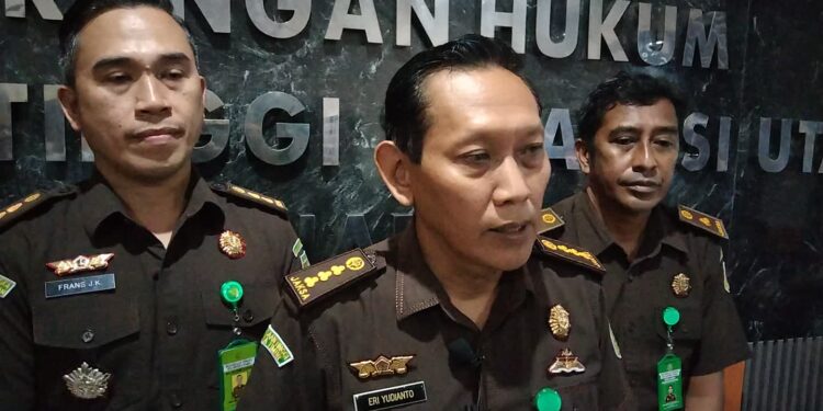 Viral Foto Kajati Sulut-Tonsu Pasca Penetapan Tersangka Bupati Sitaro, Ini Kata Asintel