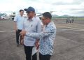 Perkuat Sinergitas, Plt Bupati Sitaro Antar Kepulangan Mensesneg saat Kunker di Sulut