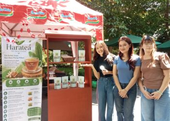 Berawal dari Riset di Tongkaina, Mahasiswi Polimdo Buat Produk Haratea Dari Daun Pisang