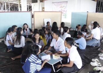Pendidikan Adalah Hak: Maleosan.ID Berbagi Semangat Belajar Bersama Anak-Anak Komunitas Dinding Manado