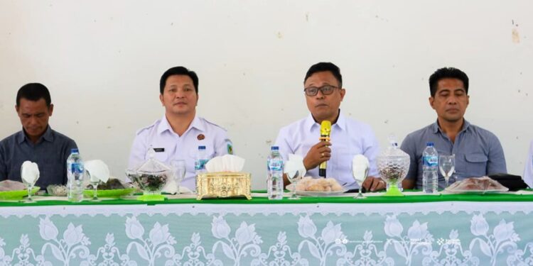 Politeknik Negeri Manado Gelar Bina Desa di Totabuan, Edukasi Bahaya Kelistrikan hingga Pemasangan PJU Tenaga Surya