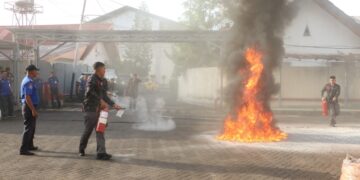 PLN UID Suluttenggo Gelar Sosialisasi dan Simulasi Tanggap Darurat. (foto: Humas PLN)