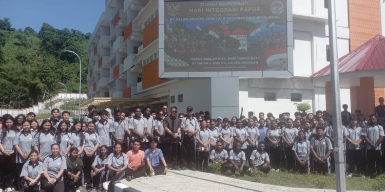 Semarak Peringatan 63 Tahun Integrasi Papua di AMN Dipimpin Rektor Unsrat dan Kolonel Jacobus