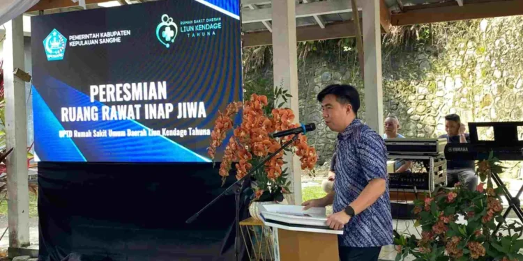 Foto: Bupati Kepulauan Sangihe Michael Thungari meresmikan ruang rawat inap jiwa di RSUD Liun Kendage Tahuna. (Dok. Istimewa)