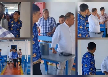 Bupati Kepulauan Talaud, Welly Titah, saat melakukan inspeksi langsung ke atas kapal.