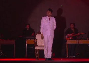 Monolog Bung Karno Pecah di Festival Bung Karno Manado, Nehemia Takaseda Tuai Apresiasi Penonton