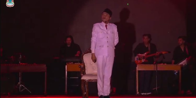 Monolog Bung Karno Pecah di Festival Bung Karno Manado, Nehemia Takaseda Tuai Apresiasi Penonton