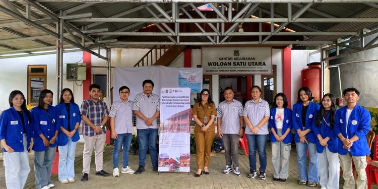 Dosen Administrasi Bisnis Polimdo Dorong Digitalisasi Rumah Kayu Woloan Lewat Pelatihan SEO dan Brand Visual