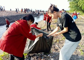 Refleksi Dies Natalis ke – 19 IAKN Manado: Wujud Nyata Ekoteologi Melalui Aksi Bersih Pantai