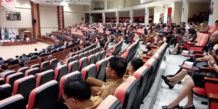 Paripurna DPRD Sulut Kian Sepi dari Seruan Aspirasi, Mayoritas Memilih Berpantun