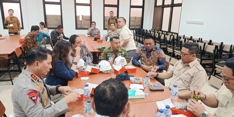 Saat Brigjen TNI (Cpn) Rhino Charles Tuwo Sambut Menlu Sugiono Tinjau Kesiapan SMA Taruna Nusantara Langowan