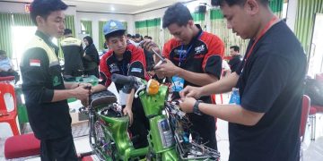 Program TJSL di SMK Negeri 3 Palu Sulawesi Tengah diseriusi siswa. (foto: Humas PLN)