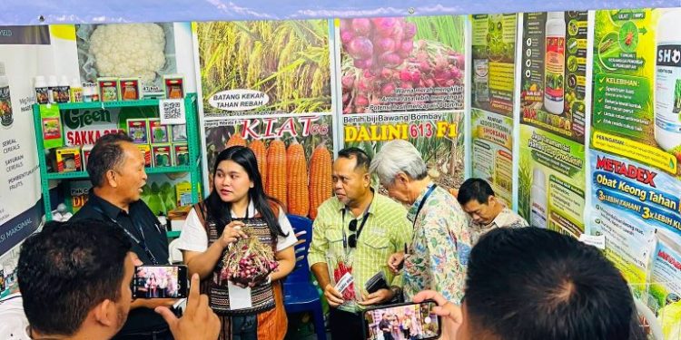 Wakil Bupati Kepulauan Talaud saat menghadiri puncak PENAS Petani Nelayan XVII tahun 2026 .