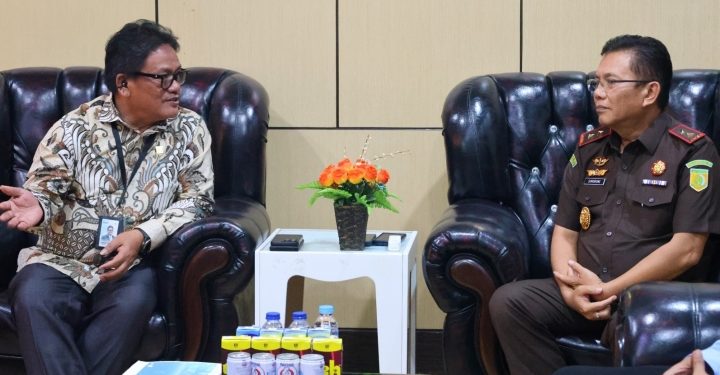 Audiensi GM PLN Sulutenggo dan Kajati Gorontalo. (foto: Humas PLN)