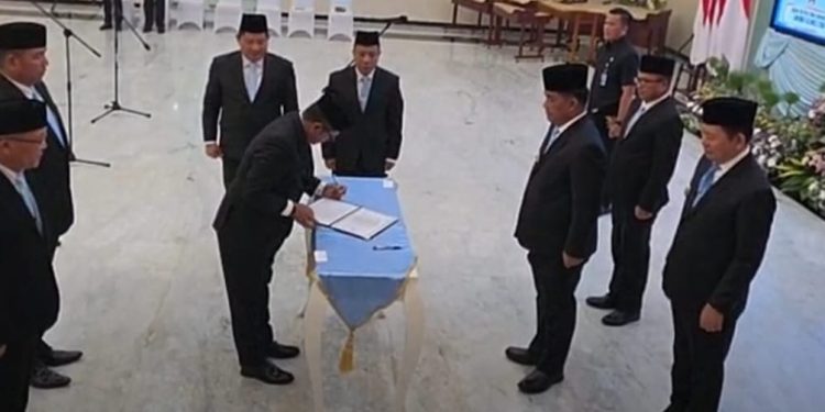 Putra Nusa Utara Resmi Dilantik sebagai Sekwan Definitif: Siap Perkuat Sinergi Eksekutif dan Legislatif
