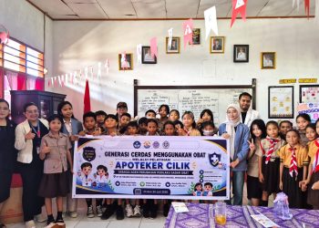 Tim PKM Universitas Sam Ratulangi Bentuk “Apoteker Cilik” di Minahasa Utara, Dorong Generasi Cerdas Menggunakan Obat