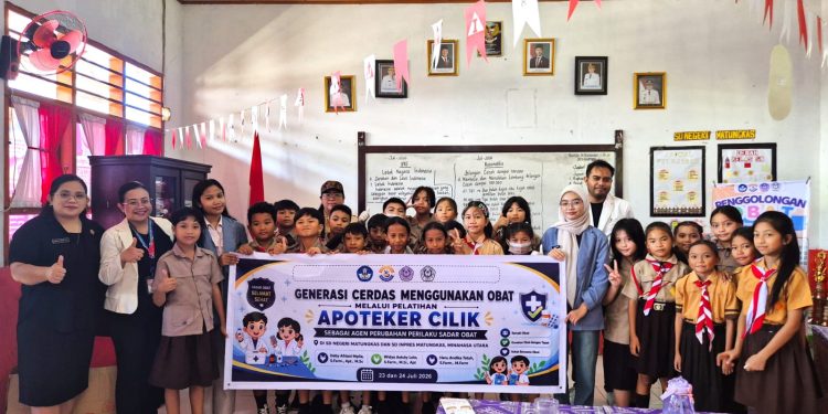 Tim PKM Universitas Sam Ratulangi Bentuk “Apoteker Cilik” di Minahasa Utara, Dorong Generasi Cerdas Menggunakan Obat