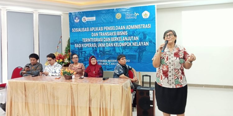 Tim Peneliti Polimdo Kenalkan Aplikasi Digital bagi Koperasi, UMKM, dan Nelayan
