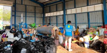 Program TJSL PLN di Tempat Pembuangan Akhir Kawatuna. (foto: Humas PLN)