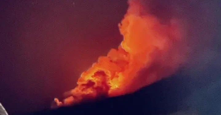 Gunung Karengetang Erupsi, Plt. Bupati Sitaro Imbau Masyarakat Tetap Waspada