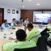 Aktivitas PLN bersama karyawan PT J Resources Bolaang Mongondow. (foto: Humas PLN)