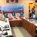 Direktur Utama PLN, Darmawan Prasodjo, saat memimpin rapat koordinasi siaga bencana Flores, Nusa Tenggara Timur, sekaligus melakukan konferensi pers di PLN Flores Bagian Barat pada Sabtu malam. (foto: Humas PLN)