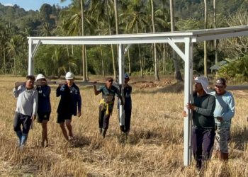Dosen dan Mahasiswa Polimdo Hadirkan Pompa Irigasi Berbasis PLTS untuk Petani Bolaang Mongondow