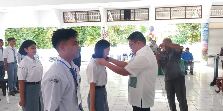 Foto: 30 calon Paskibraka Kabupaten Kepulauan Sangihe mengikuti pembukaan pemusatan pendidikan dan pelatihan di Papanuhung Santiago, Rumah Jabatan Bupati Sangihe, Jumat (7/8/2026). (Dok. Istimewa)