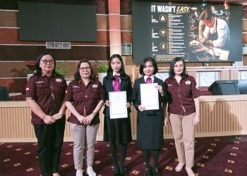 Dua Mahasiswi Polimdo Torehkan Prestasi Gemilang, Raih IPK Sempurna 4,00