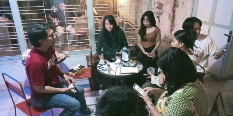 Menyelami Material, Menajamkan Kualitas: Seniman Muda Manado Eksplorasi Oil Painting dan Pensil
