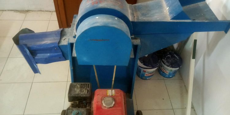 Jurusan Teknik Elektro Polimdo Kembangkan Alat Perontok Jagung Berbasis Motor Listrik dan IoT untuk Petani Desa Totabuan