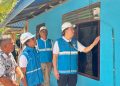 PLN membantu kinerja Bupati Sangihe Michael Thungari menghadirkan aliran listrik 24 jam di pulau-pulau terluar Sulawesi Utara. (foto: Humas PLN)