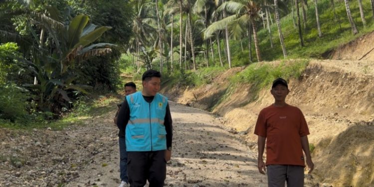 Program TJSL PT PLN menghadirkan jalan tani di Gorontalo. (foto: Humas PLN)