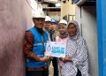 Aksi PLN Luwuk menghadirkan aliran listrik untuk pelanggan. (foto: Humas PLN)