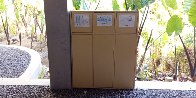 Rancang Bangun Tempat Sampah Elektronik di Ruang Plaza Jurusan Teknik Elektro Polimdo