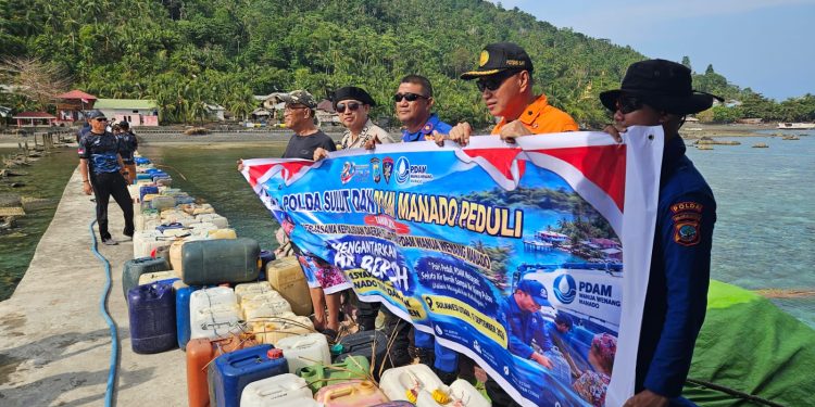 Kekeringan Melanda, 64 Ribu Liter Air Bersih Disalurkan ke Manado Tua dan Siladen