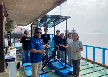 Polimdo Serahkan Wahana Sepeda Air Bermotor, Dorong Pengembangan Wisata Mangrove Desa Budo