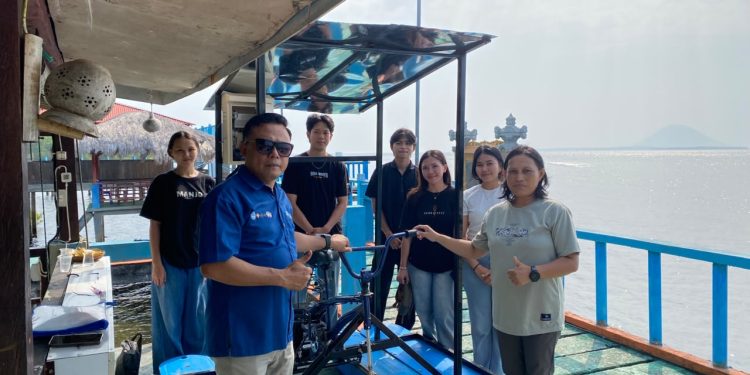 Polimdo Serahkan Wahana Sepeda Air Bermotor, Dorong Pengembangan Wisata Mangrove Desa Budo