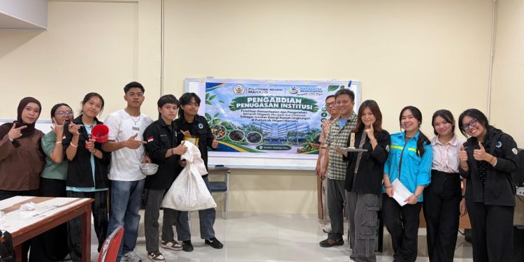 Polimdo Olah Limbah Daun dan Kayu Jadi Briket Arang Ramah Lingkungan