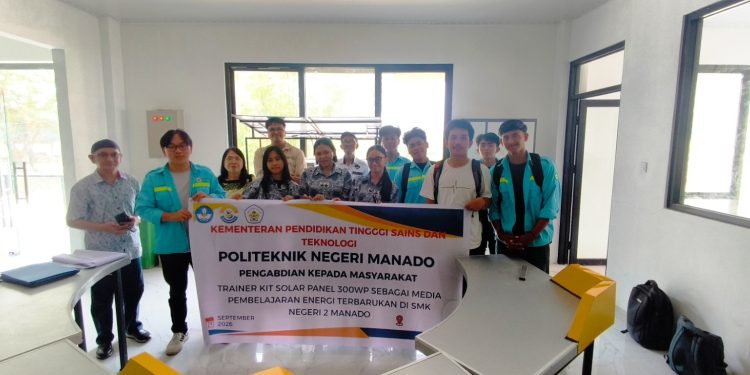 Dorong Penguasaan Energi Terbarukan, Polimdo Hadirkan Trainer Kit Solar Panel di SMK Negeri 2 Manado