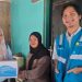 Kejutan PLN Gorontalo langsung menyapa dan menemui pelanggan di rumah mereka. (foto: Humas PLN)