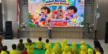 PLN ikut mengalirkan edukasi terkait kelistrikan pada anak usia dini. (foto: Humas PLN)