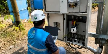 PLN melakukan penyambungan listrik baru berdaya 82.500 VA di Pulau Siau untuk mendukung operasional PT Gading Murni Perkasa 2. (foto: Humas PLN)