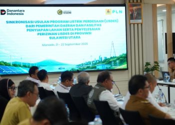 Pertemuan lintas pemerintah daerah di Sulut dengan manajemen PT PLN Sulutenggo di Manado. (foto: Humas PLN)