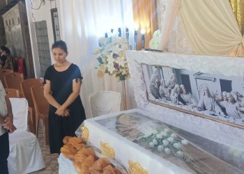 Melayat ke Rumah Duka Pitres Sombowadile, Makainas: Kita Kehilangan Budayawan Nusa Utara
