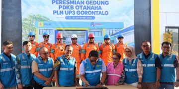 Suasana peresmian Gedung PDKB Otanaha dengan Adat Mopopuo Pulu dan Mobotulo Bele Bohu. (foto: Humas PLN)