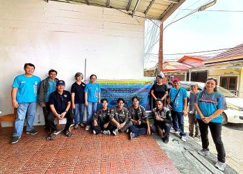 Energi Surya Terangi Lingkungan 8 Kairagi II, Dosen dan Mahasiswa Jurusan Teknik Mesin Polimdo Dorong Keamanan Warga