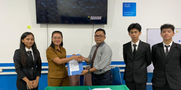 Polimdo Hilirisasi Hasil Skripsi, Jurusan Teknik Elektro Jawab Kebutuhan Mitra Lewat Inovasi