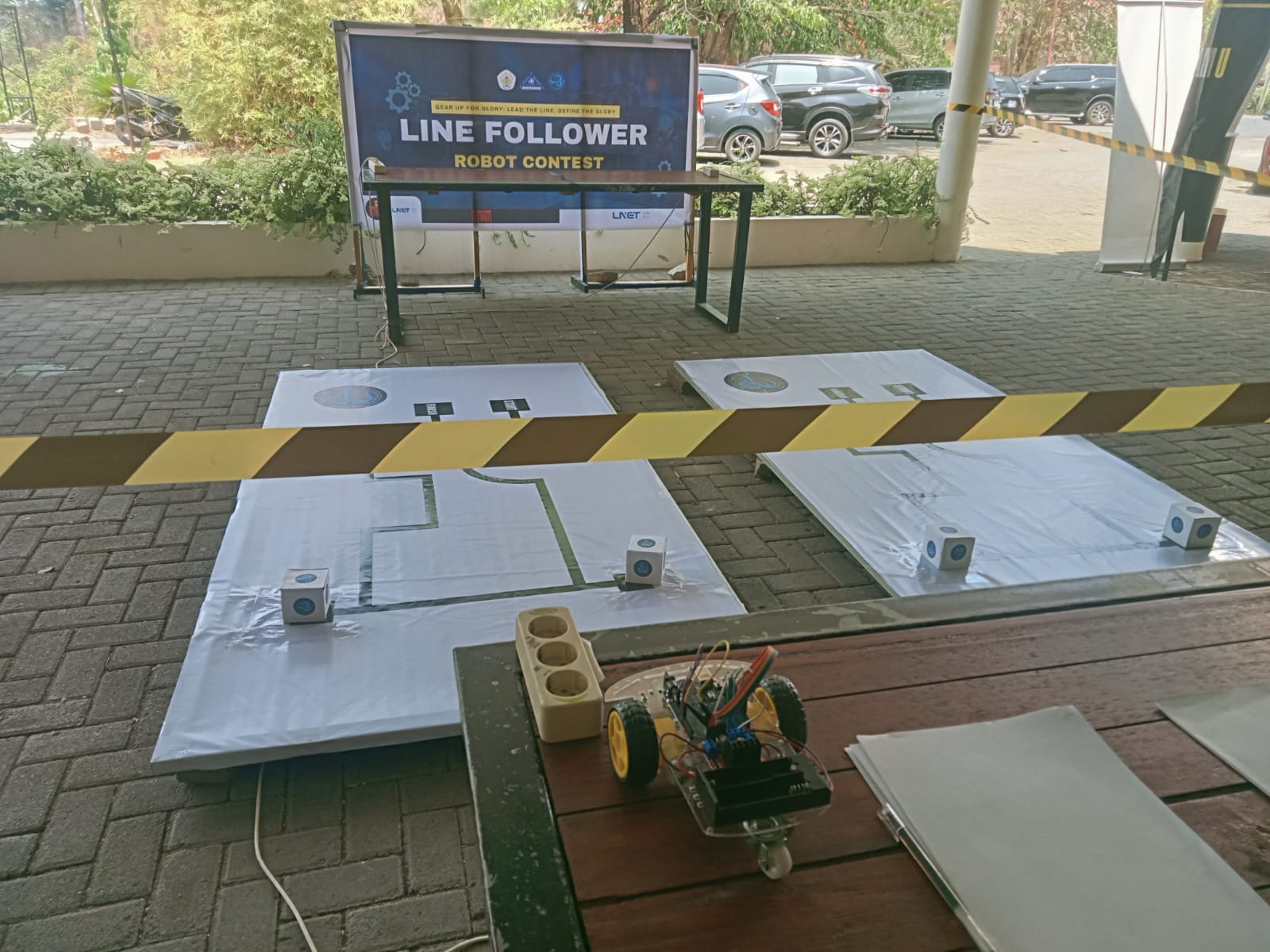 Lokasi Lomba Robot Contest di Jurusan Teknik Elektro Polimdo. (foto ; Meikel/Barta)