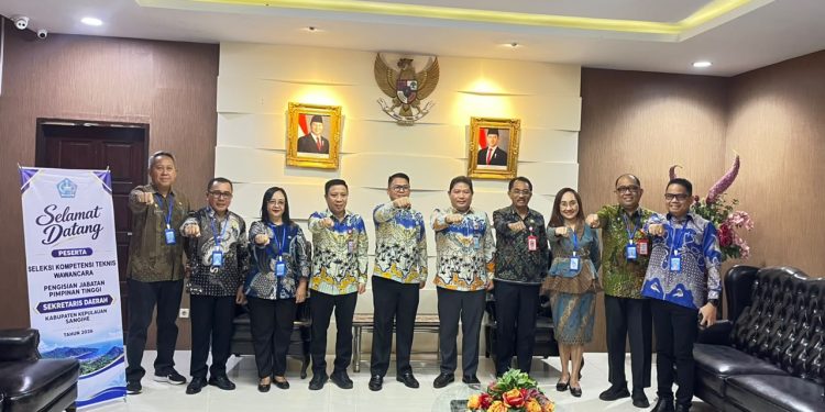 Foto: Pelaksanaan uji kompetensi teknis dan wawancara seleksi terbuka calon Sekretaris Daerah Kabupaten Kepulauan Sangihe di Kantor BKN Regional XI Manado, Jumat (30/10/2026). (Dok. Istimewa)